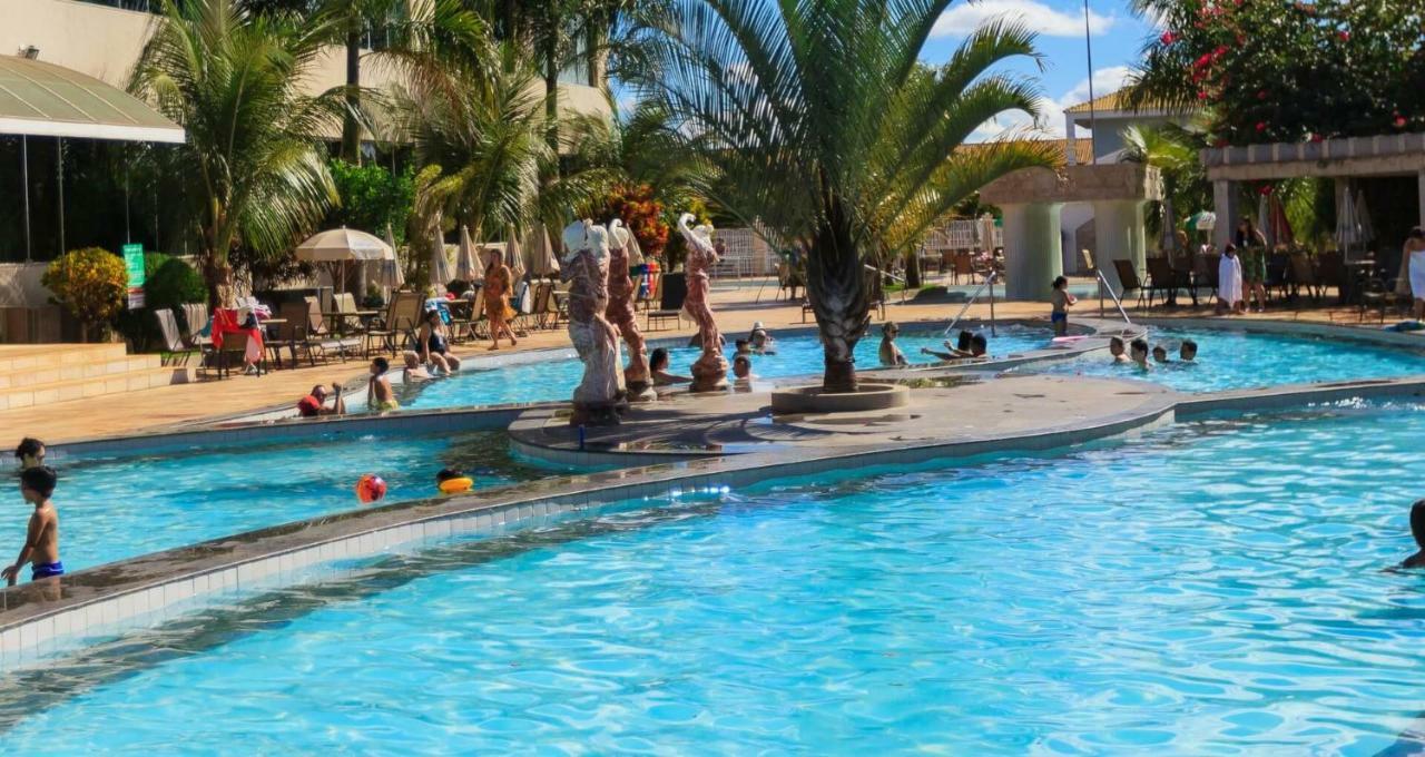 Lacqua Di Roma Com Piscina De Ondas Калдас-Новас Екстер'єр фото
